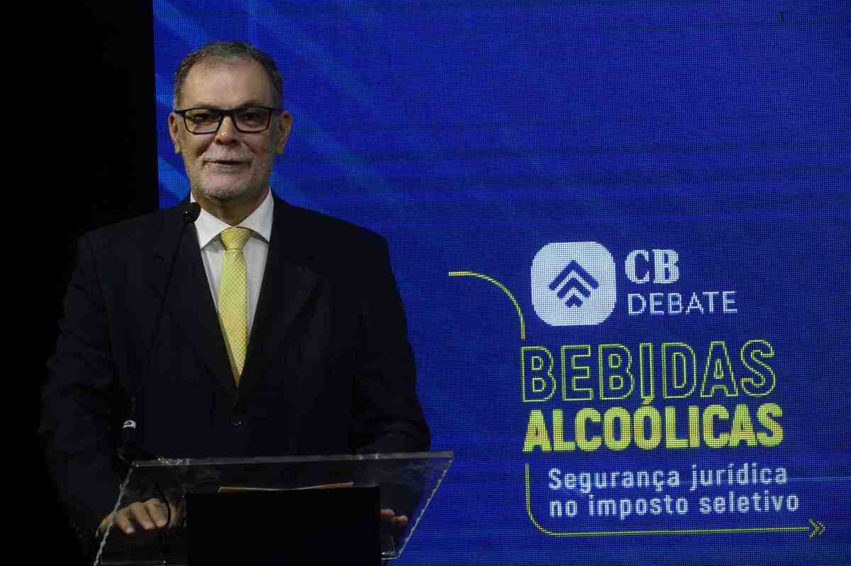 O presidente da ADDB mencionou um estudo da Euromoney, que aponta que 30% do uísque, 24% da vodka e 19% da cachaça consumidas no Brasil são de origem ilícita -  (crédito: Marcelo Ferreira/CB/D.A Press)
