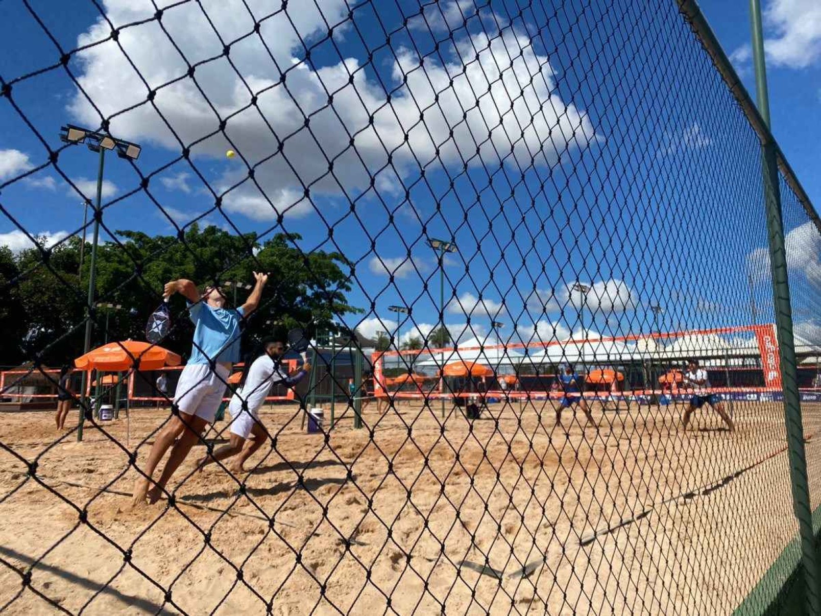 Brasília recebe torneio mundial de beach tennis nesta terça (11/6)