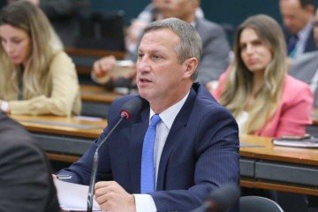'A segurança pública é um dos temas mais sensíveis e urgentes da atualidade', defende o deputado Sanderson (PL-RS), um dos requerentes da audiência - (crédito: Vinicius Loures / Câmara dos Deputados ) 'A segurança pública é um dos temas mais sensíveis e urgentes da atualidade', defende o deputado Sanderson (PL-RS), um dos requerentes da audiência - (crédito: Vinicius Loures / Câmara dos Deputados )