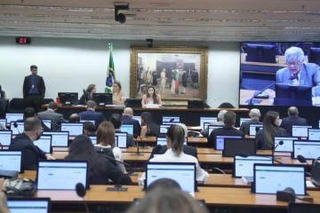 Sessão que aprovou relatório da PEC das Drogas deixou claro que trata-se de uma ação contra o STF  -  (crédito: Bruno Spada/Câmara dos Deputados)