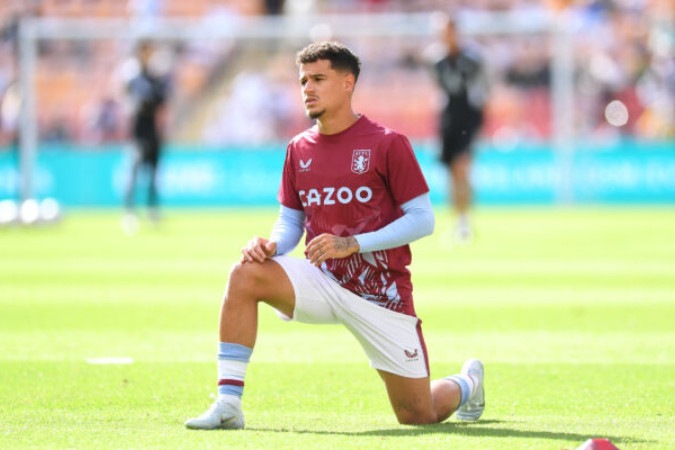  BRISBANE, AUSTRALIA - JULY 17: Philippe Coutinho of Aston Villa warms up before the 2022 Queensland Champions Cup match between Aston Villa and Leeds United at Suncorp Stadium on July 17, 2022 in Brisbane, Australia. (Photo by Albert Perez/Getty Images)
      Caption  -  (crédito:  Getty Images)