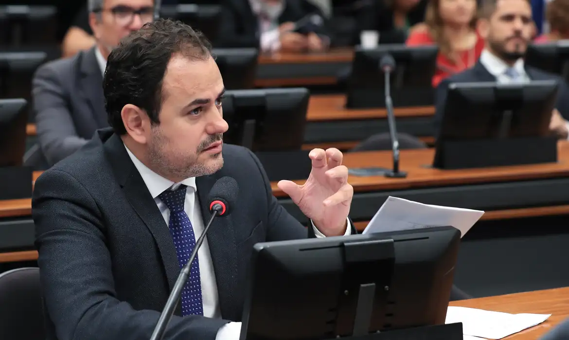 Conselho de Ética arquiva processo contra deputado Glauber Braga -  (crédito: EBC)