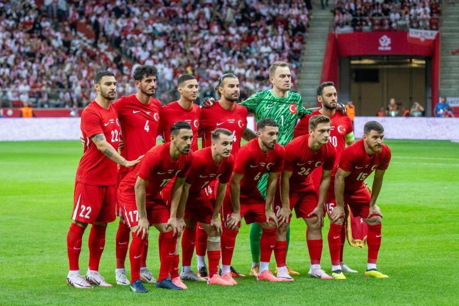 Turquia re&uacute;ne juventude e experi&ecirc;ncia para surpreender na Alemanha      