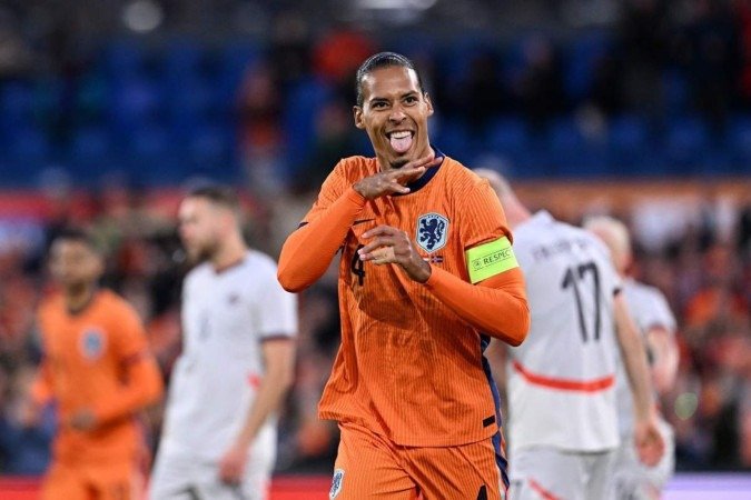 Virgil Van Dijk é o craque de uma Holanda instável      