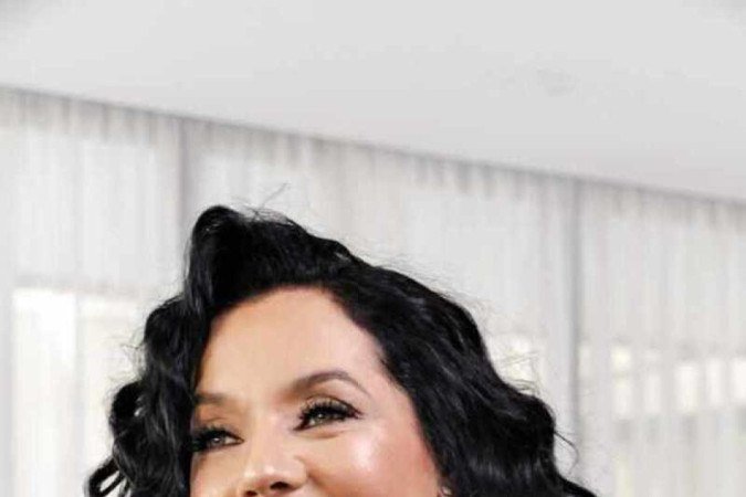 Paola Oliveira, Michelle Muniz e Monica Carvalho