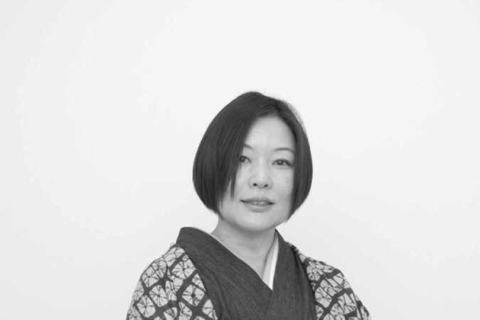 Escritor japonês Sanaka Hiiraki 