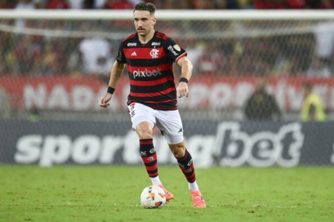 LÃ©o Ortiz em campo pelo Flamengo -  (crédito: Foto: Marcelo Cortes/CRF)