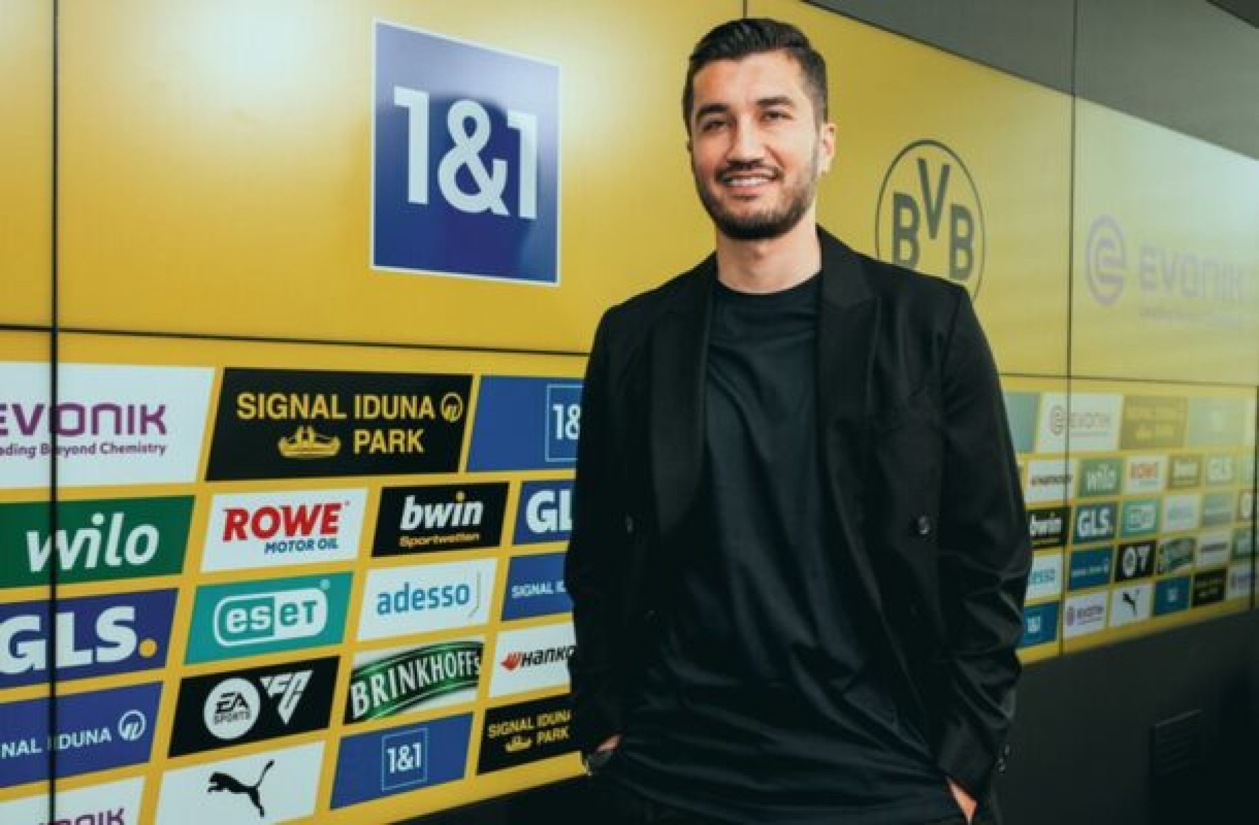 Sahin é o novo treinador do Borussia Dortmund