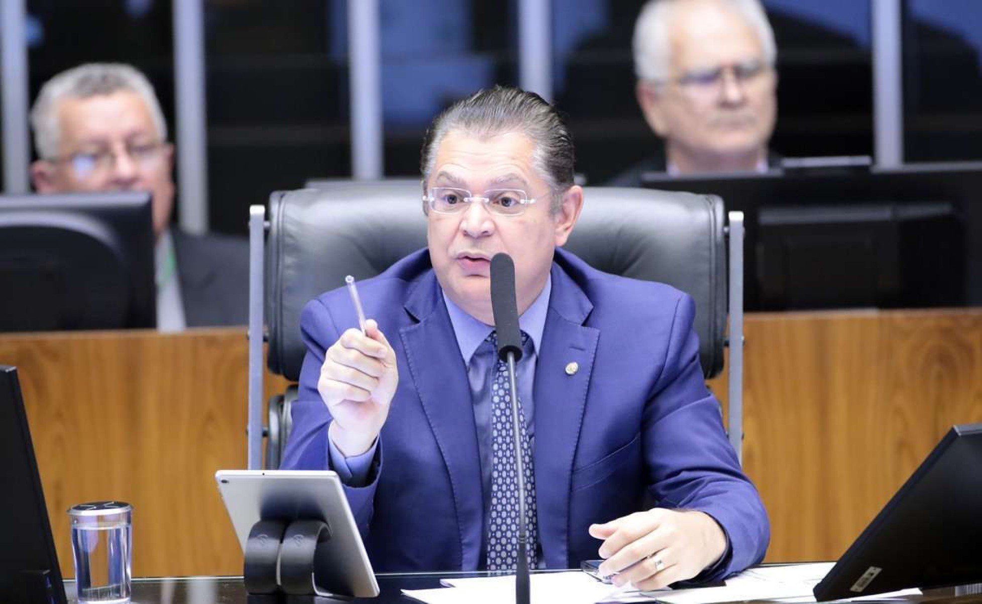 Líder do PL pede liberação de visitas religiosas a réus de atos golpistas do 8/1