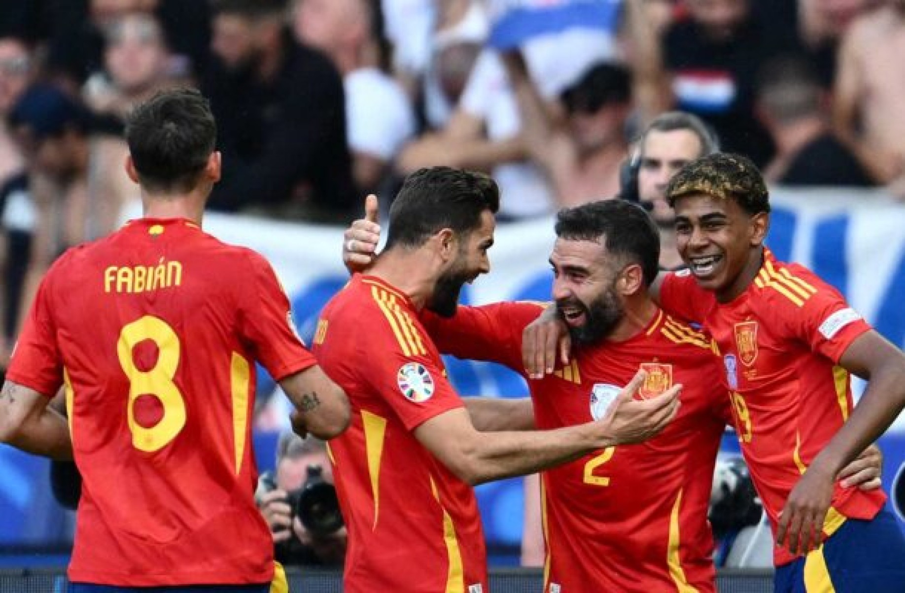 Espanha vence Croácia em jogo com marca histórica de Yamal