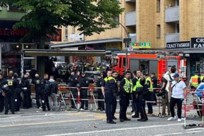Caso de polícia chamou atenção antes de jogo da Eurocopa -  (crédito: Foto: Reprodução X (Twitter))