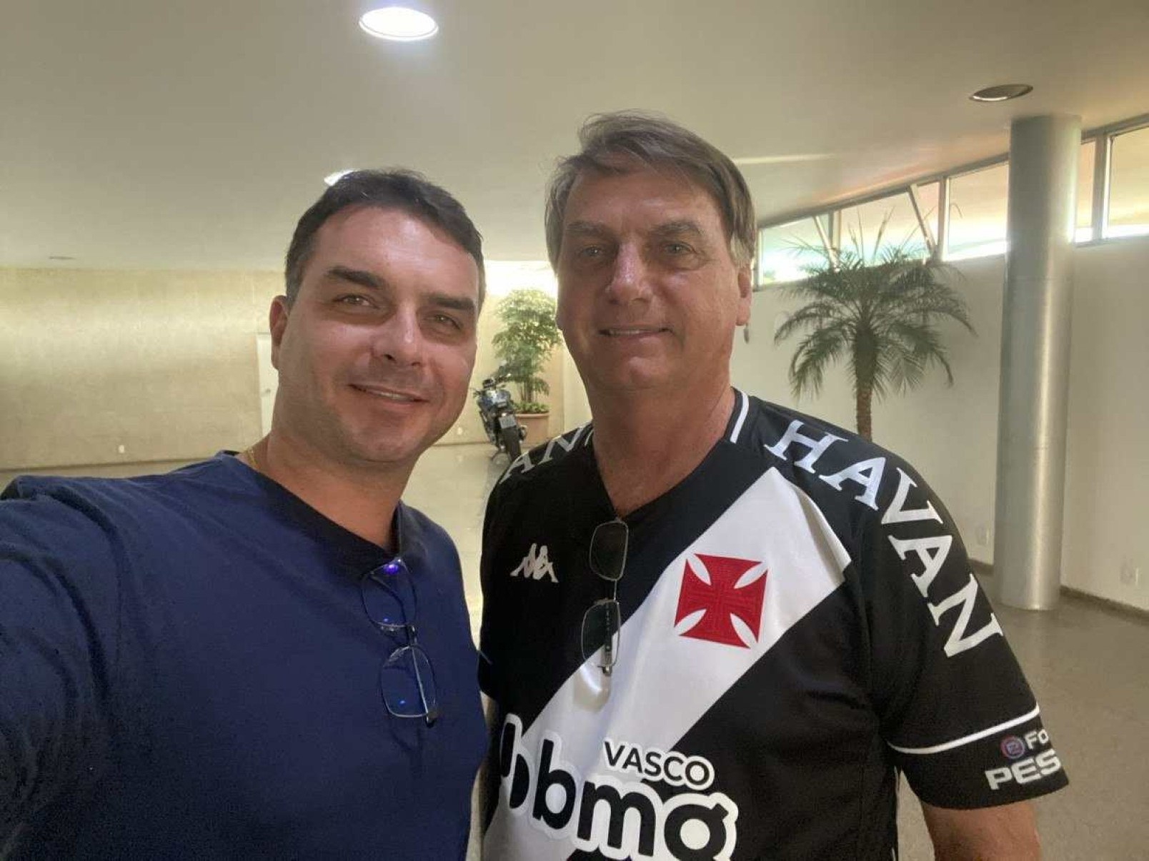 Flávio Bolsonaro desabafa sobre o Vasco: 