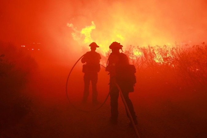 Fogo sem controle na Califórnia gera temor por temporada de incêndios       -  (crédito:  AFP)