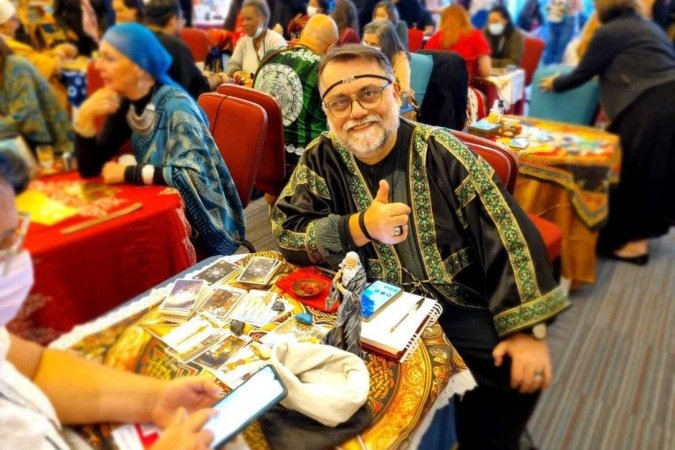 A Mystic Fair oferece uma programação com astrologia, reiki e meditação 