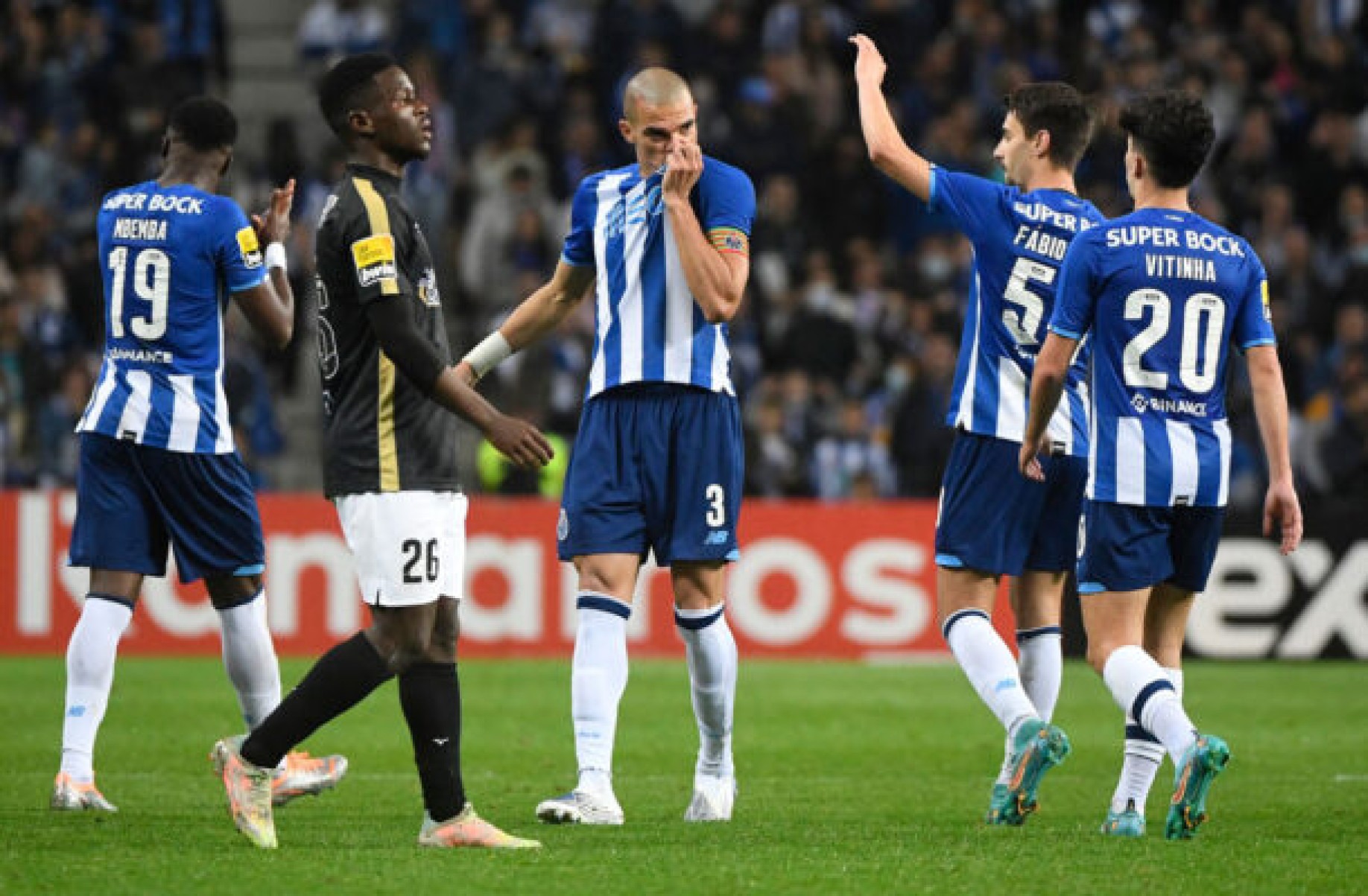 Presidente do Porto aborda saída de Pepe: ‘Como jogador não irá continuar’