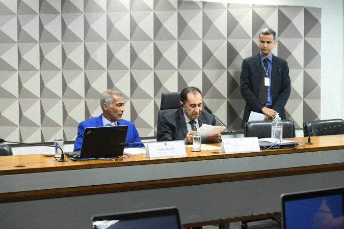 CPI da Manipulação de Jogos e Apostas Esportiva (CPIMJAE) em reunião deliberativa na terça-feira (17/6) -  (crédito: Marcos Oliveira/Agência Senado)