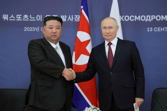 Coreia do Norte desenvolveu uma indústria bélica ainda que limitada por sanções internacionais -  (crédito: KCNA via Reuters)