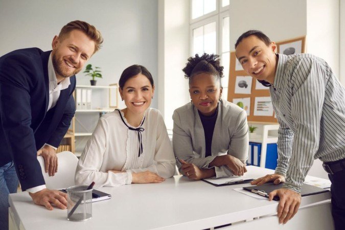 O departamento de Recursos Humanos é um dos responsáveis por estruturar a empresa e estabelecer o bem-estar (Imagem: Studio Romantic | Shutterstock) - (crédito: EdiCase) O departamento de Recursos Humanos é um dos responsáveis por estruturar a empresa e estabelecer o bem-estar (Imagem: Studio Romantic | Shutterstock) - (crédito: EdiCase)