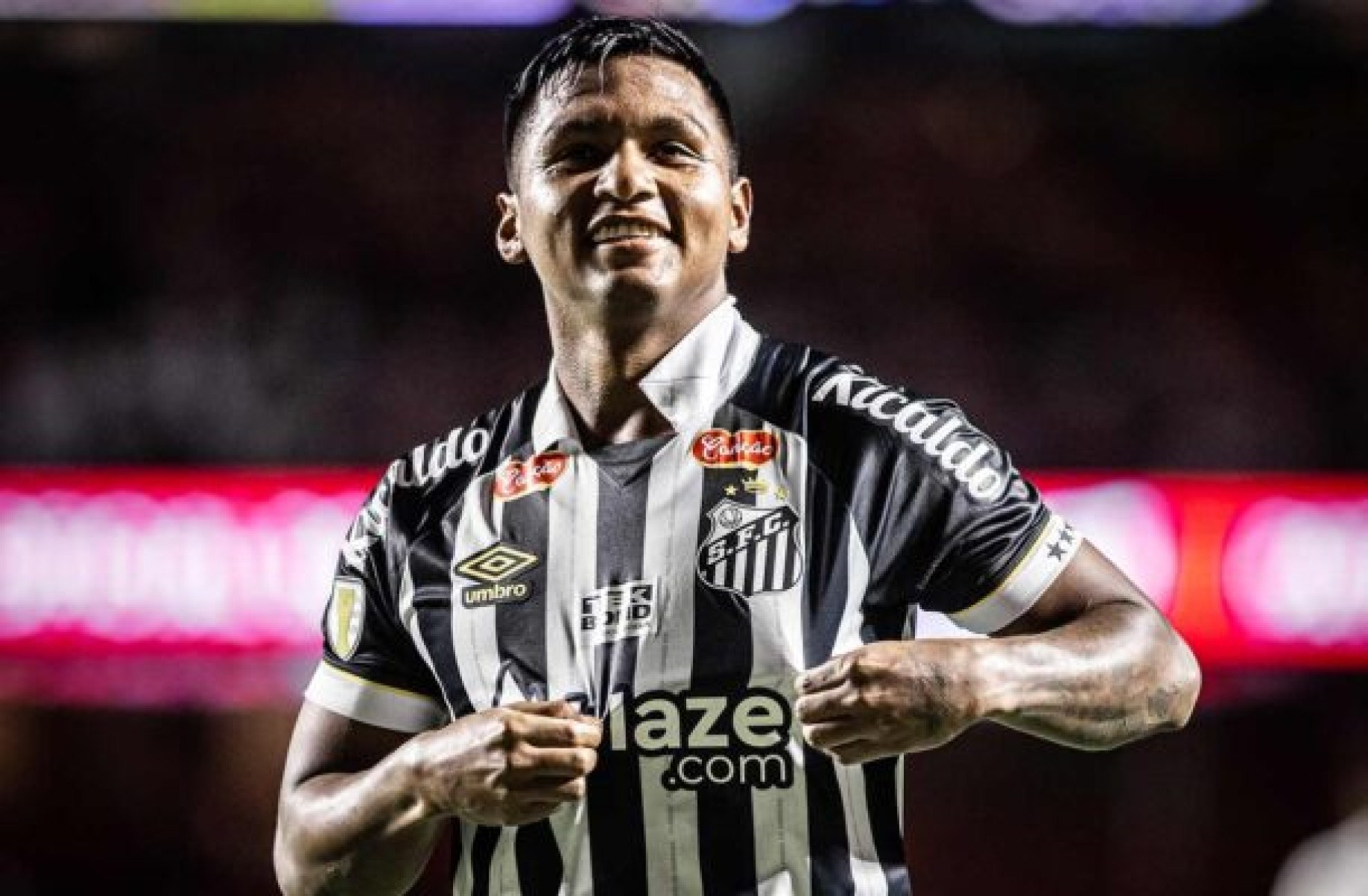 Santos negocia saída de Morelos para clube da Colômbia