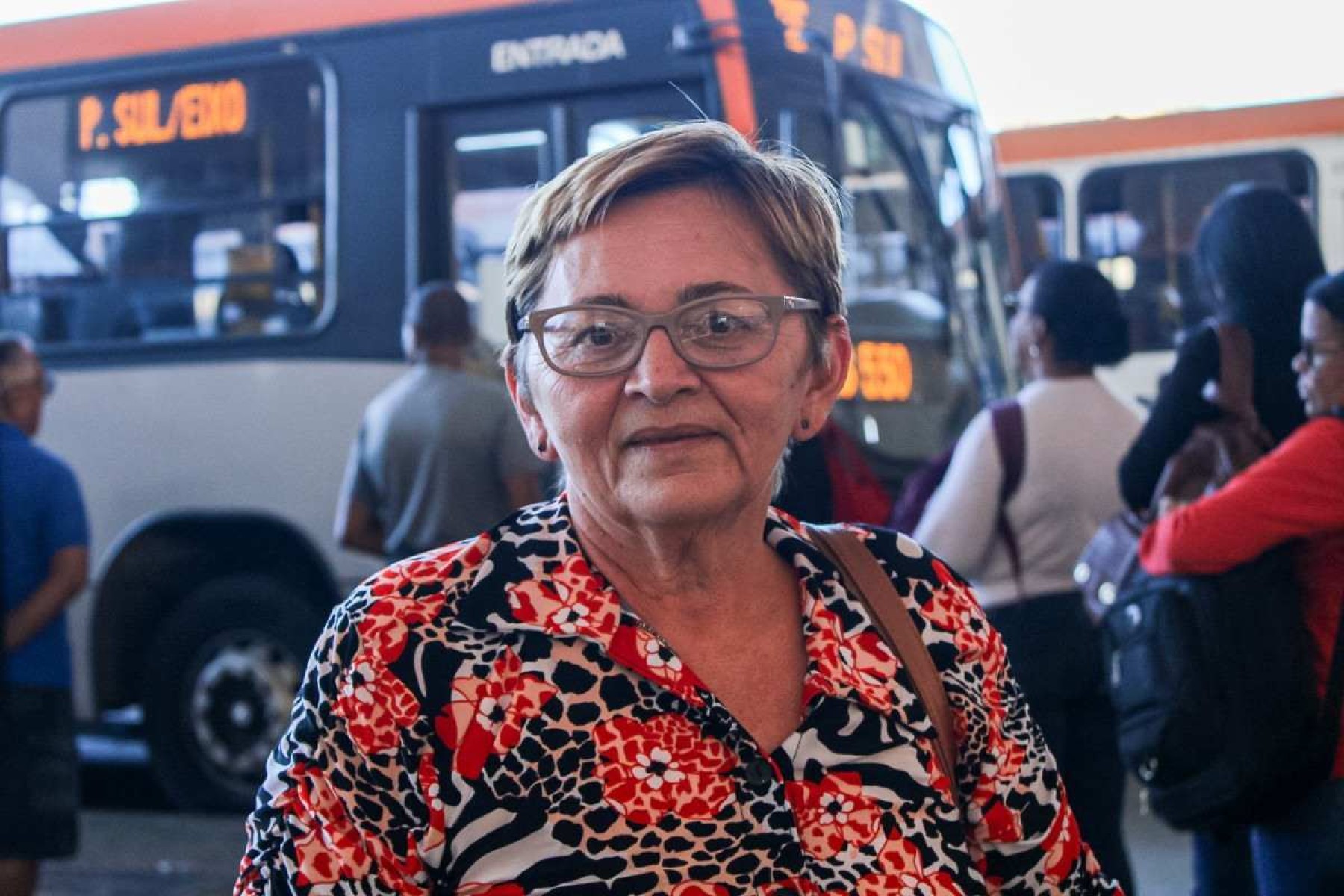 Maria de Souza, gostaria de ônibus exclusivo para os idosos e pessoas com necessidades especiais. 