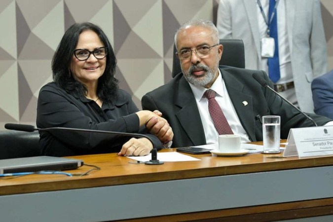 O substitutivo da senadora Damares Alves (Republicanos-DF) foi aprovado em votação simbólica  -  (crédito: Geraldo Magela/Agência Senado)