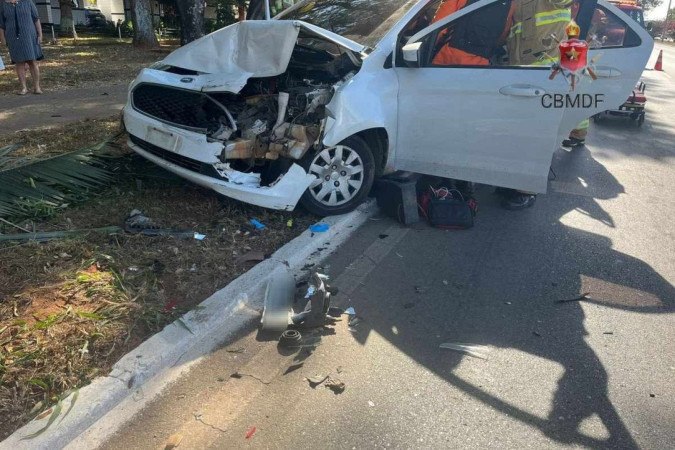 O acidente aconteceu por volta de 9h30  -  (crédito: Divulgação/CBMDF)