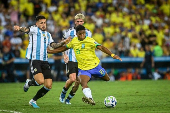 Endrick durante Brasil x Argentina; seleções são as favoritas na Copa América
 -  (crédito: Fotos: Staff Images / CBF)