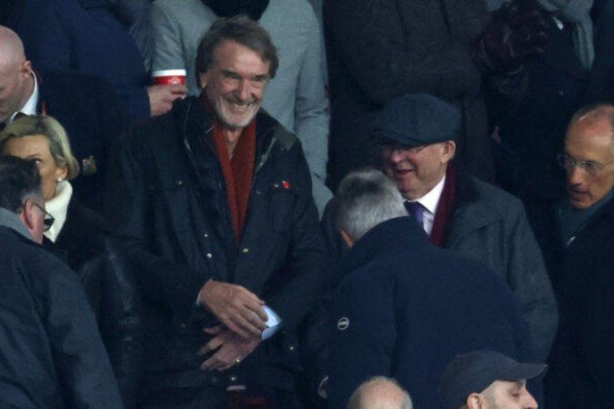Jim Ratcliffe fará trabalho de reconstrução do Manchester United nas próximas temporadas -  (crédito: - Foto: Darren Staples/AFP via Getty Images)