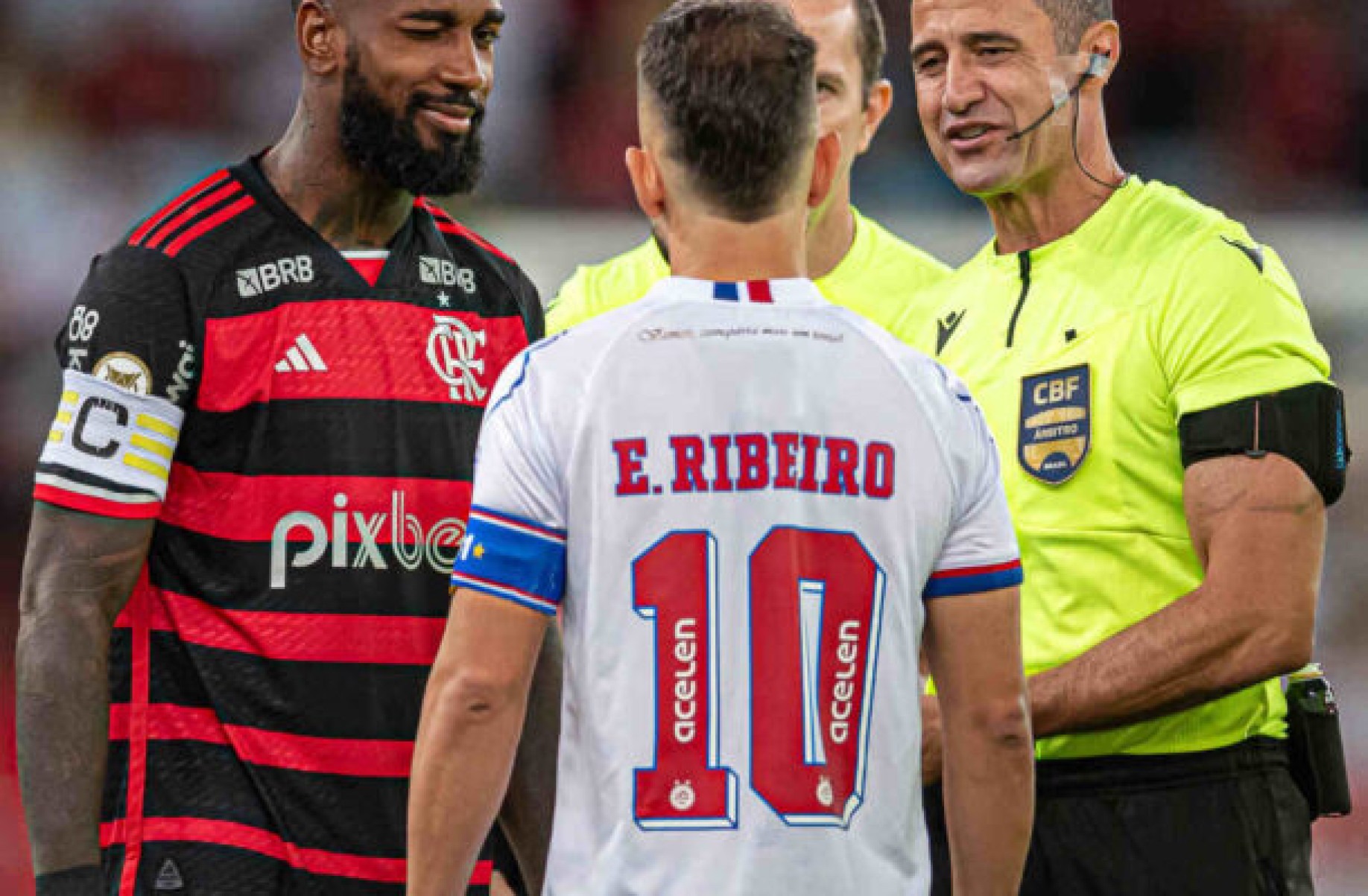 Everton Ribeiro é ovacionado no Maracanã, mas lamenta resultado: ‘Eles são decisivos’