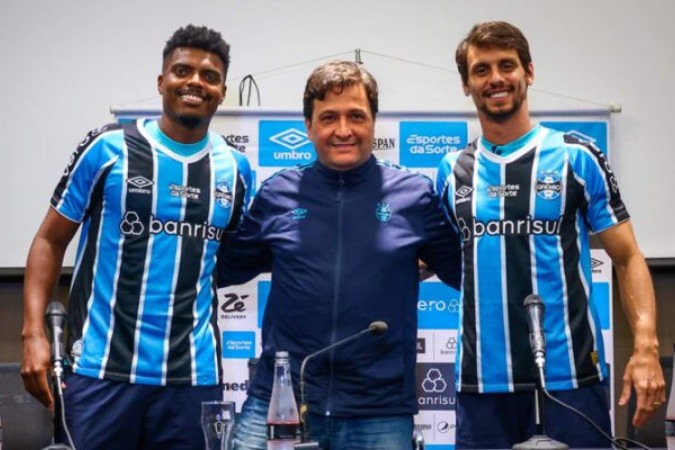 Rodrigo Caio e Jemerson foram apresentados juntos no Tricolor Gaúcho -  (crédito: Foto: Lucas Uebel/GRÊMIO FBPA)