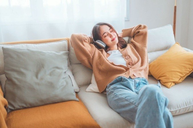 Durante as férias, estudantes que se preparam para vestibulares precisam equilibrar relaxamento com revisões e estudos (Imagem: oatawa | Shutterstock) - (crédito: EdiCase - Geral) Durante as férias, estudantes que se preparam para vestibulares precisam equilibrar relaxamento com revisões e estudos (Imagem: oatawa | Shutterstock) - (crédito: EdiCase - Geral)