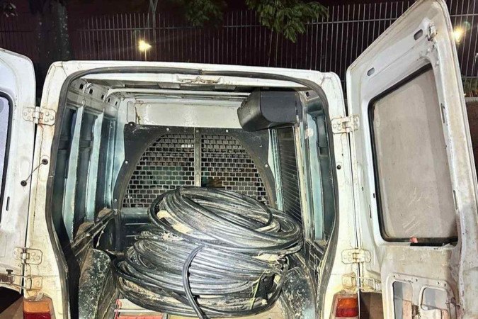 A carga de cabos roubada somou aproximadamente 250 quilos -  (crédito: Divulgação/PMDF )