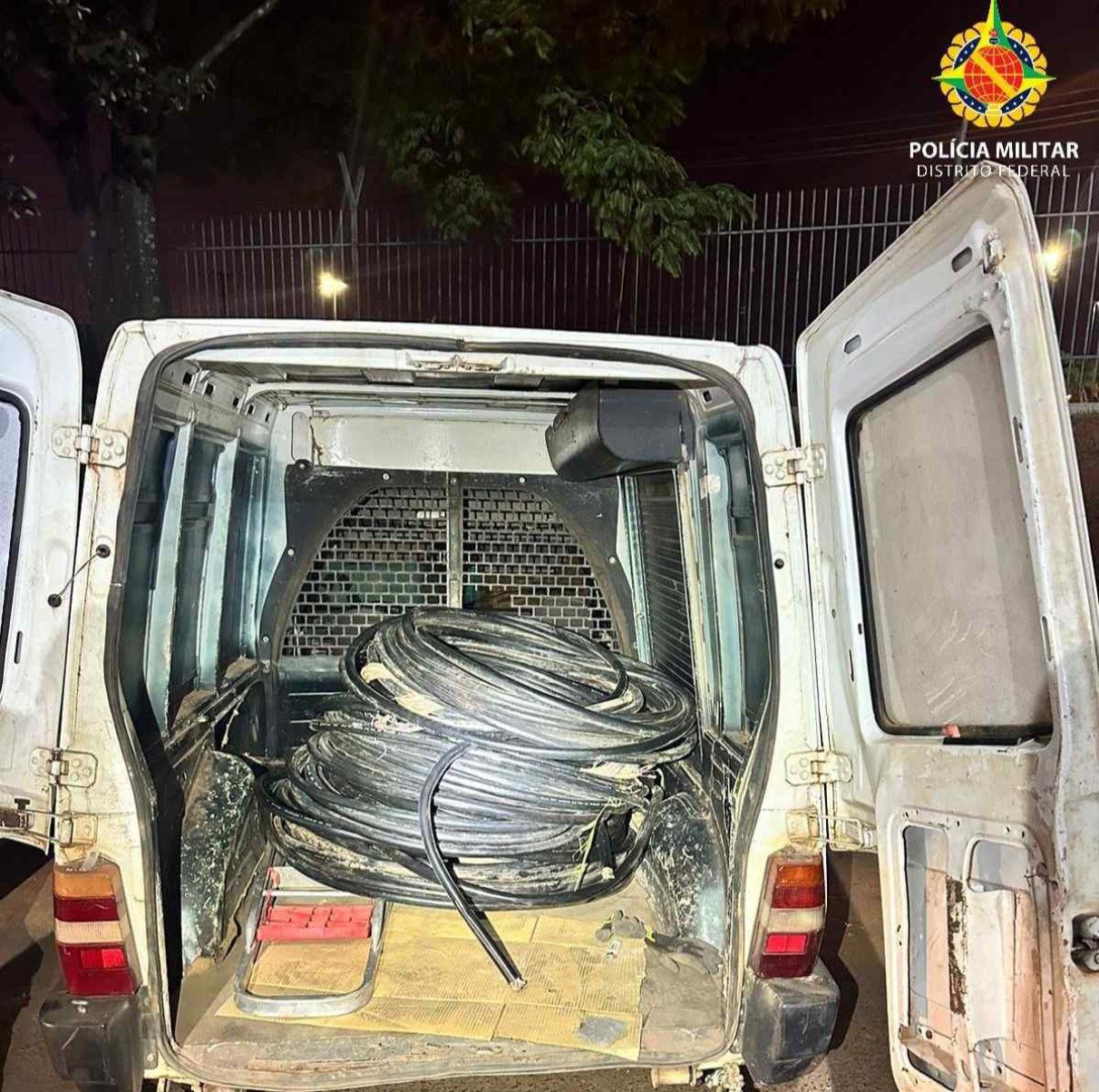 Quatro homens são presos após furtarem 250kg de cabos de telefonia