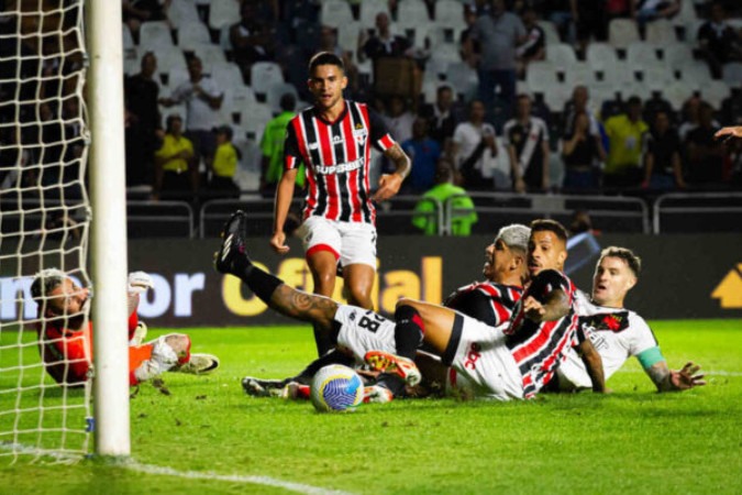 São Paulo encontra dificuldades para sustentar resultados -  (crédito: Foto: Leandro Amorim/Vasco)