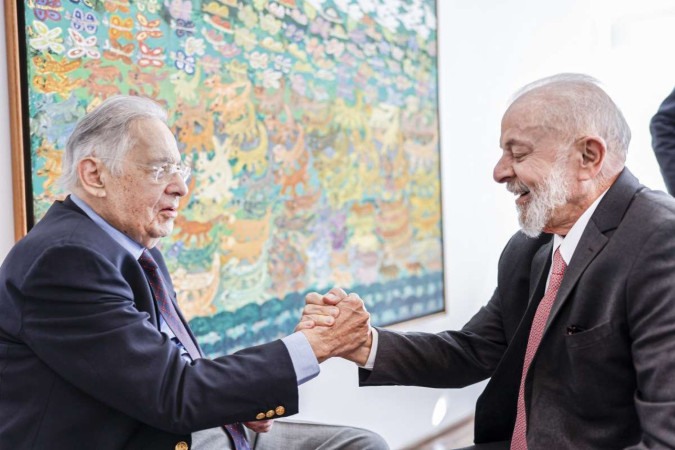 FHC e Lula têm trajetórias próximas, que vêm desde a ditadura militar. Estiveram juntos em episódios históricos, como a Anistia e as Diretas Já -  (crédito: Ricardo Stuckert/PR)