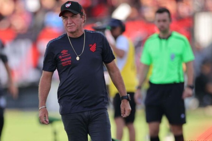 Cuca não é mais treinador do Athletico-PR para a sequência da temporada -  (crédito:  - Foto: José Tramontin/Athletico)