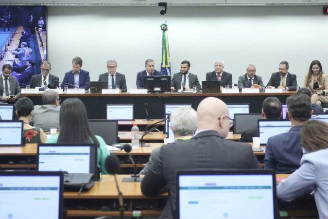 Grupo de Trabalho sobre a Reforma Tributária (PLP 68/24) debateu imposto seletivo, nesta segunda-feira (24/6) -  (crédito: Vinicius Loures / Câmara dos Deputados)
