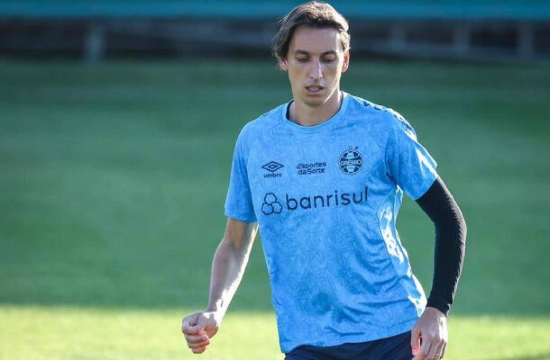 Grêmio renova contrato com Geromel até o fim da temporada