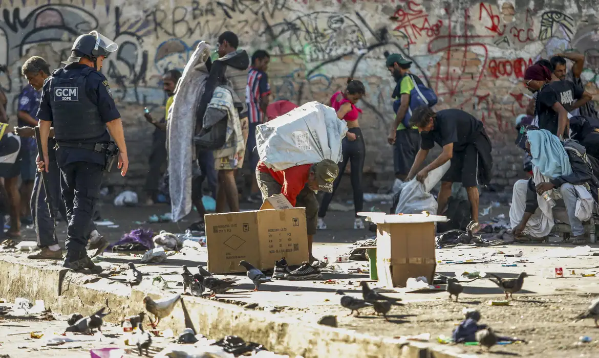 Justiça de SP proíbe Guarda Civil de dispersar pessoas na Cracolândia -  (crédito: EBC)