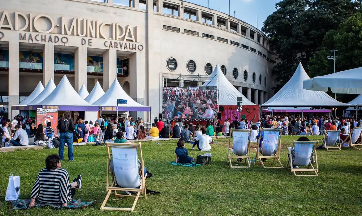 Com mais dias e palcos, Feira do Livro começa sábado em São Paulo -  (crédito: EBC)