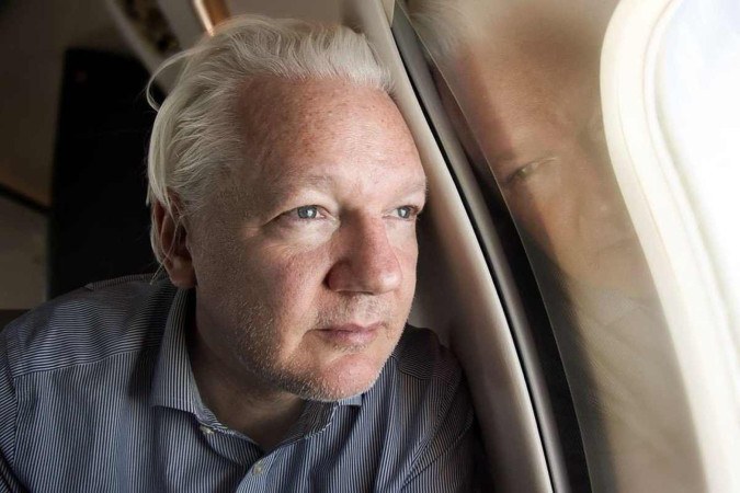 Assange vai se declarar culpado das acusações de espionagem. Porém, como já cumpriu a pena, será libertado em seguida, e deve seguir para a Austrália, onde tem cidadania -  (crédito: WikiLeaks / AFP)