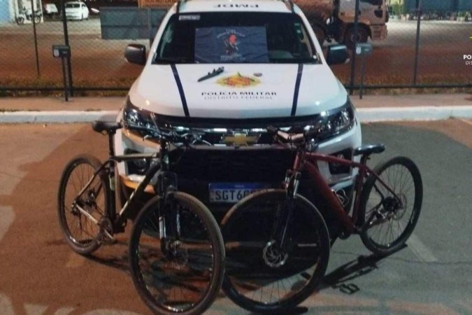 As bicicletas haviam sido furtadas de uma residÃªncia no Setor Habitacional Arniqueiras -  (crédito: DivulgaÃ§Ã£o/PMDF)