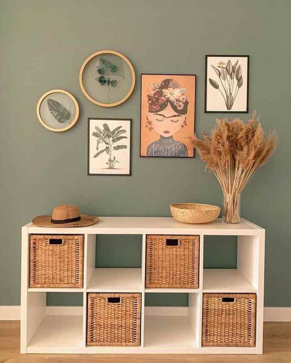 Azul, verde e tons terrosos são as que melhor casam com a decoração afetiva. Porém, corem que possuem algum vínculo afetivo também podem ser usadas estrategicamente