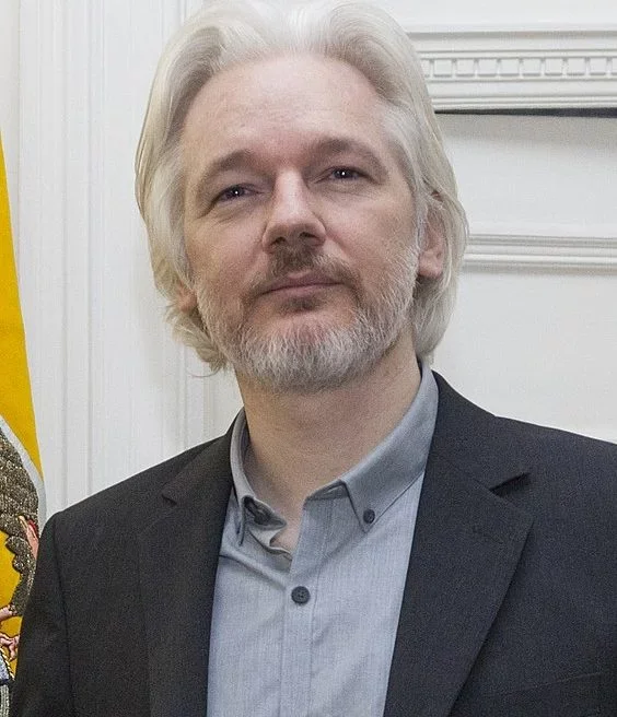 O fundador do WikiLeaks, Julian Assange, foi libertado da prisão nesta segunda-feira (24/06) depois de um acordo judicial com o governo dos Estados Unidos. -  (crédito: flickr David G Silvers.)