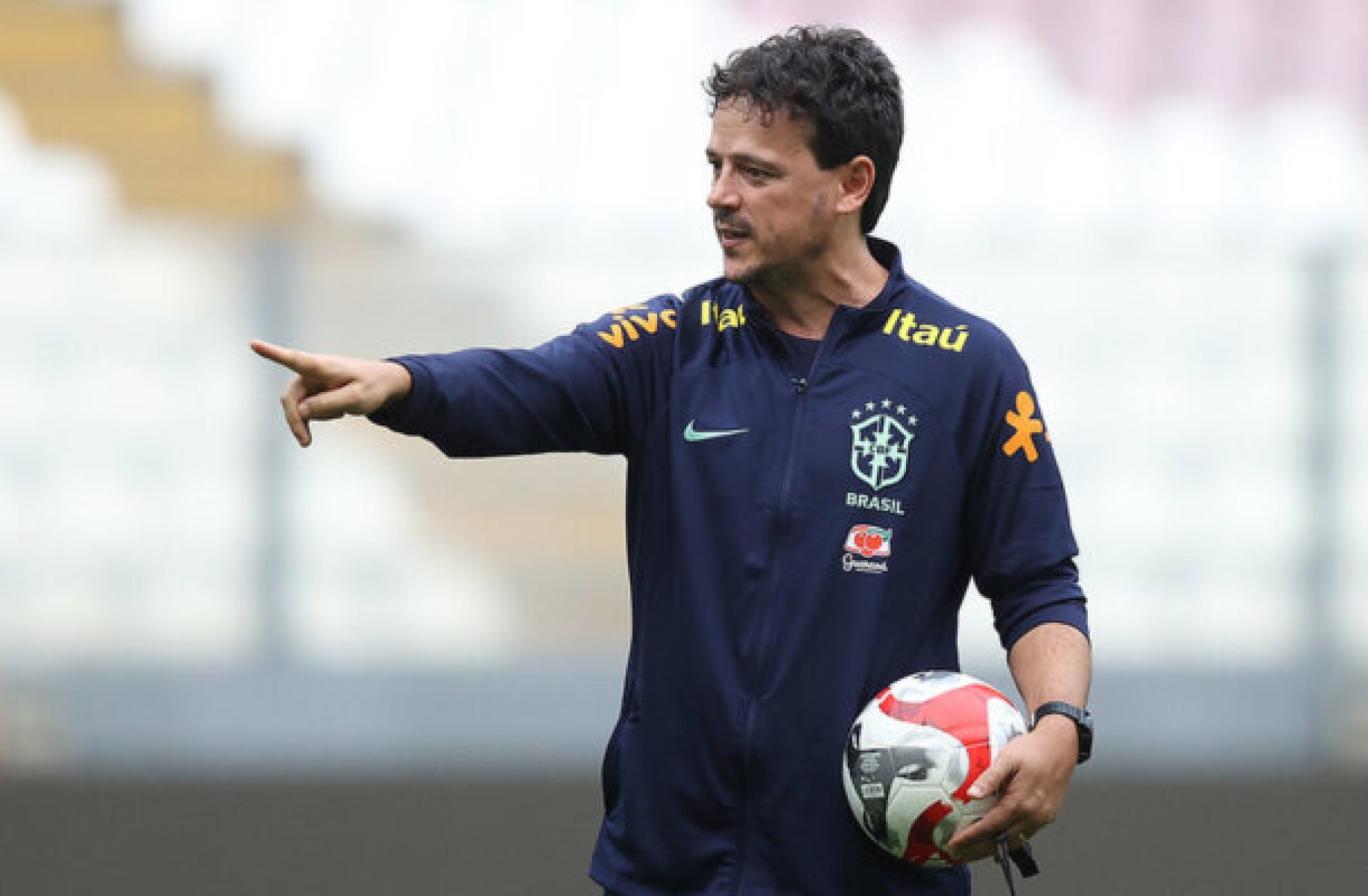 Diniz analisa trabalho à frente da Seleção Brasileira: ‘Fui julgado por seis jogos’
