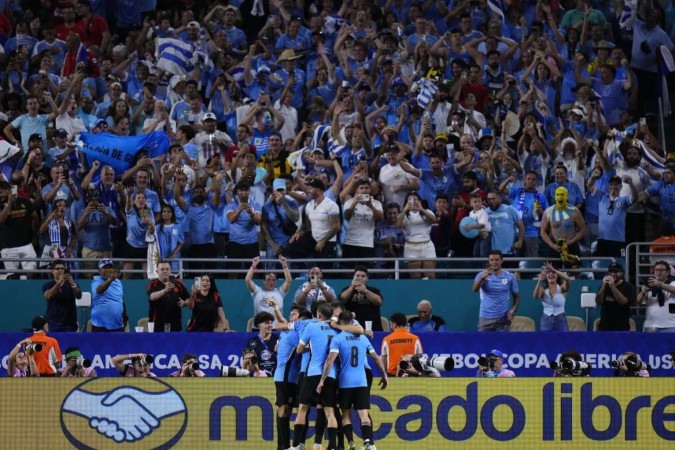 Uruguai, assim como os Estados Unidos, pode garantir um lugar no mata-mata em caso de nova vitória pelo grupo C       -  (crédito: Getty Images via AFP)