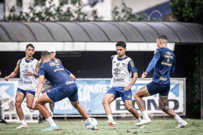 Santos treinou nesta sexta-feira como preparação para o duelo contra a Chapecoense - (crédito: Raul Baretta/ Santos FC) Santos treinou nesta sexta-feira como preparação para o duelo contra a Chapecoense - (crédito: Raul Baretta/ Santos FC)