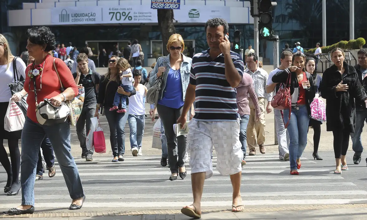 Desemprego recua para 7,1%, o menor do trimestre desde 2014 -  (crédito: EBC)