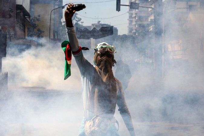 As manifestações em todo o país começaram de forma pacífica, mas evoluíram para atos de violência extrema -  (crédito: Getty Images)