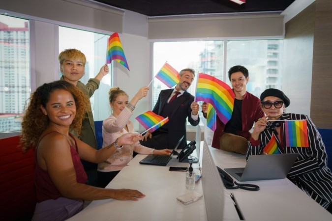 O Dia do Orgulho LGBTQIAPN+ destaca a importância da pluralidade na sociedade e no trabalho (Imagem: Mongkolchon Akesin | Shutterstock) -  (crédito: EdiCase - Geral)